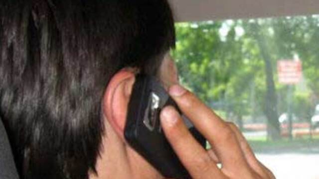 Cep telefonu uyarısı!