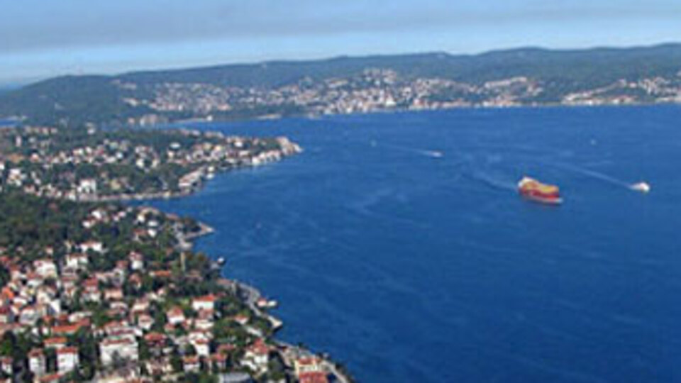 İstanbul'un en çok para yapan yerleri satılıyor!