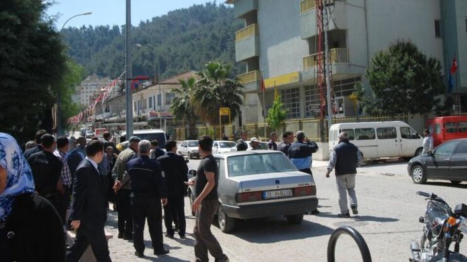 Yayladağı'na top mermisi düştü!