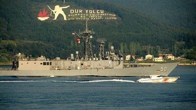 O gemi Boğazlar'a geri döndü