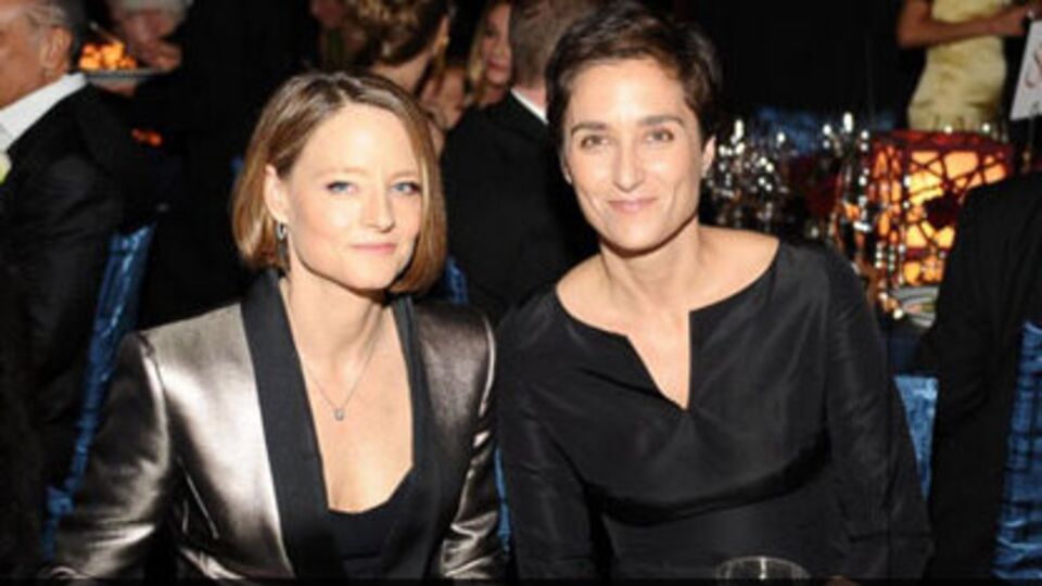 Jodie Foster kız arkadaşıyla evlendi!