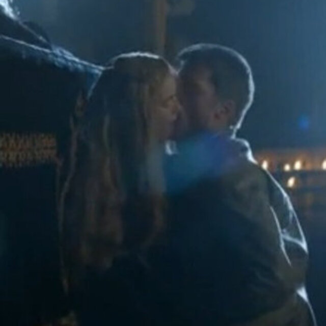 Sevişme sahnesi için pişmanım!