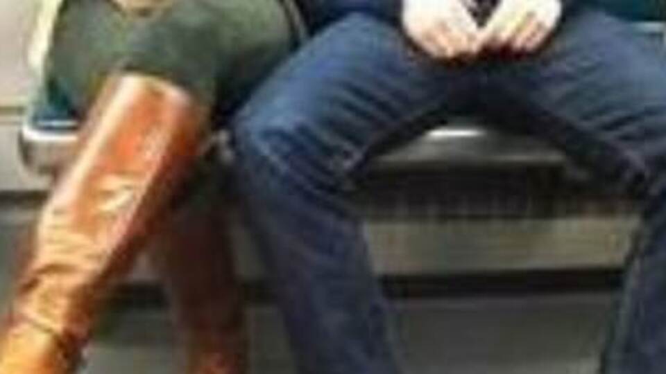 Hayır ördek demedik bacakları topla dedik