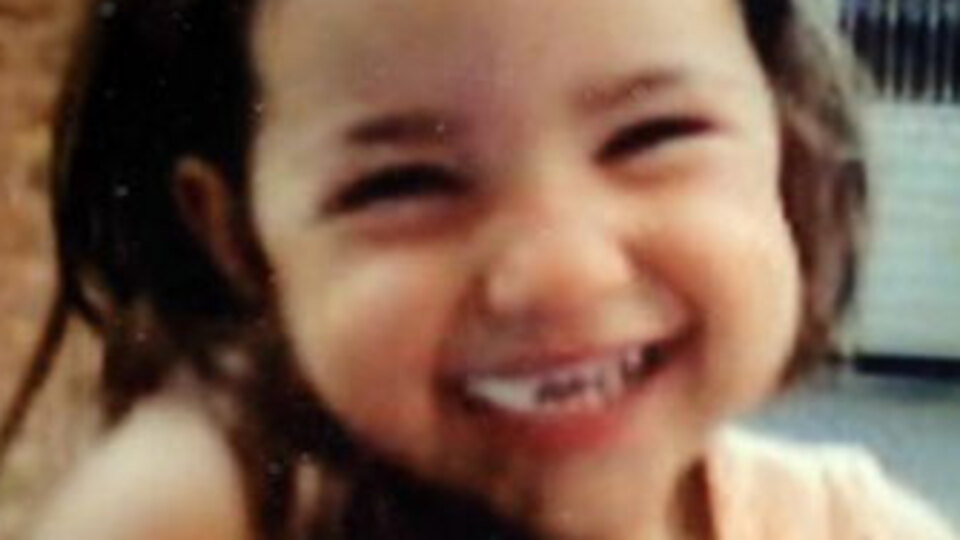 Adana Gizem için ayakta