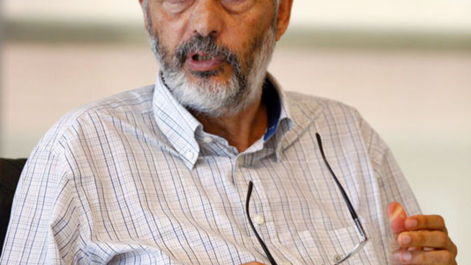 "AK Parti karşıtları marjinal"