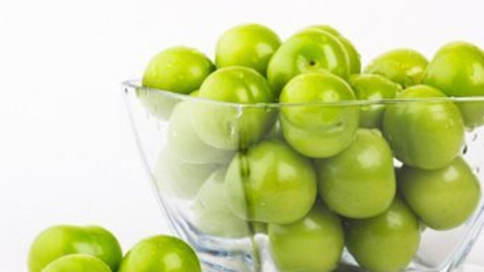 Strese, fazla kilolara yeşil erik...