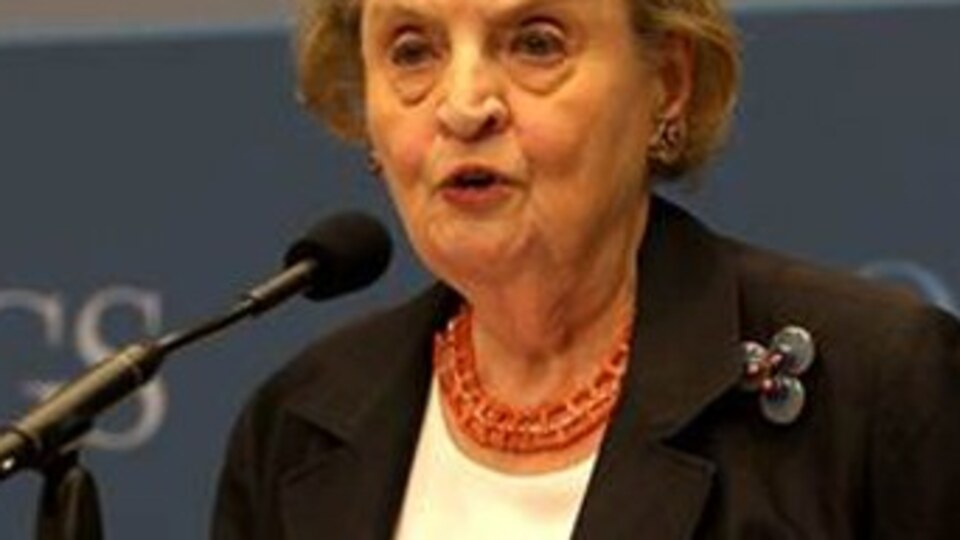 Eski bakandan demokrasi ve Türkiye açıklaması