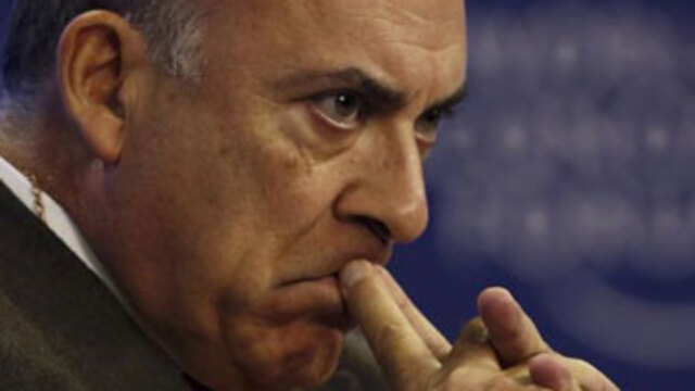 Muhtar Kent'in uçuk maaşına itiraz!