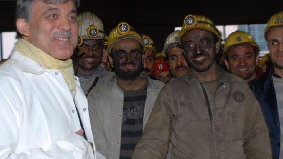 Cumhurbaşkanı Gül'den madencilere sürpriz ziyaret