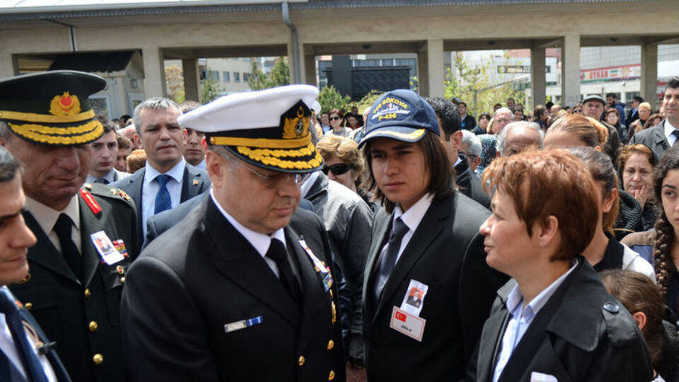 Albayın cenazesinde şok tepki!