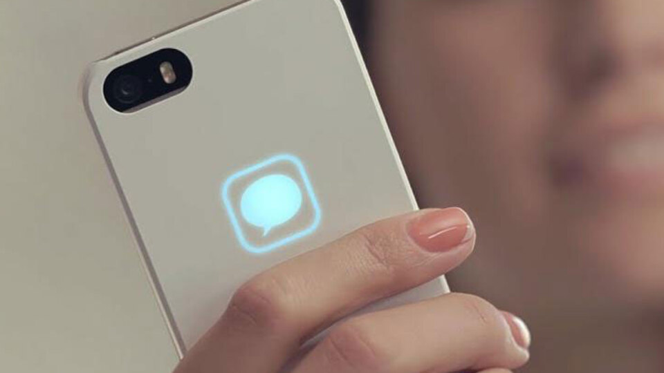 iPhone'a akıllı kılıf!