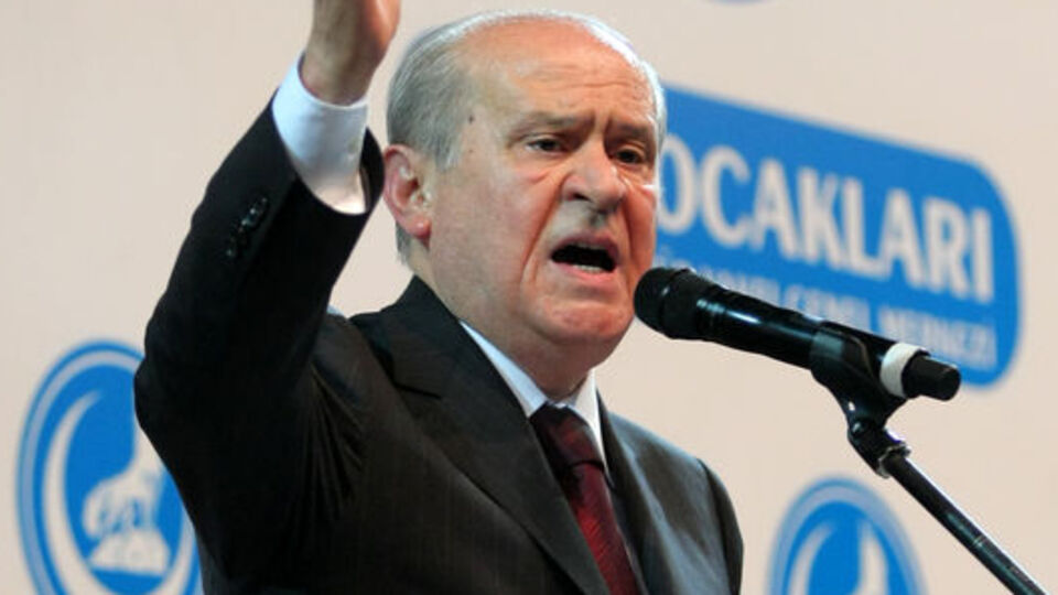 "Yüzbinlerce Türk'ü vahşice katleden şerefsizlere..."