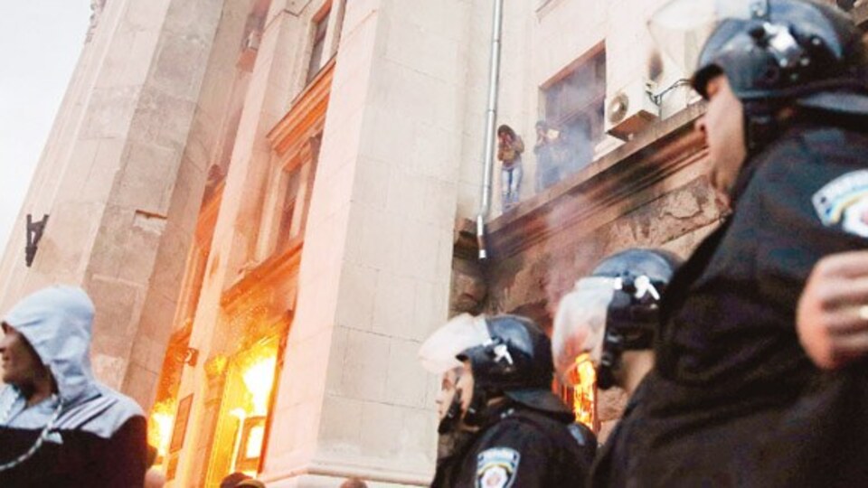 Ukrayna katliamın yasını tutuyor