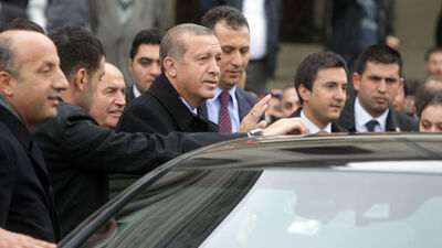 "Sen gidersen parti çöker ama..."