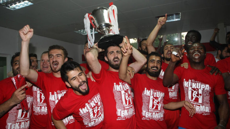 Bu futbolcular 3 aydır maaş alamadı