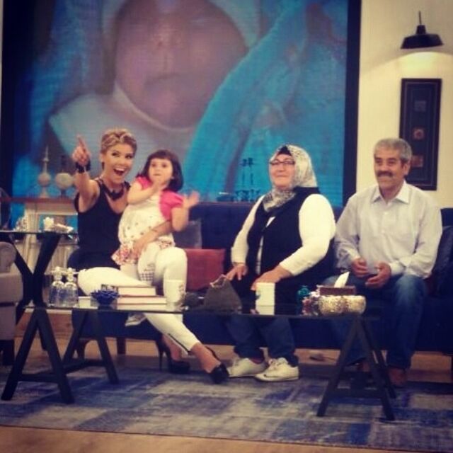 Ela Naz'a yardım edin!