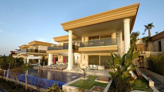 Geceliği 196 bin lira!