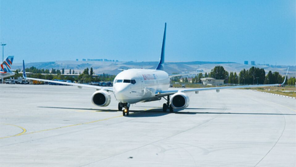 Bomba ihbarı rötar yaptırdı