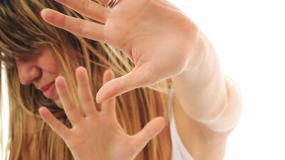 Dayakçı kocayı, her şey dahil terapi ıslah eder mi?