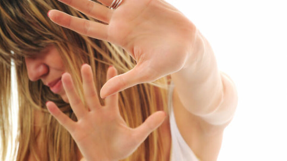 Dayakçı kocayı, her şey dahil terapi ıslah eder mi?