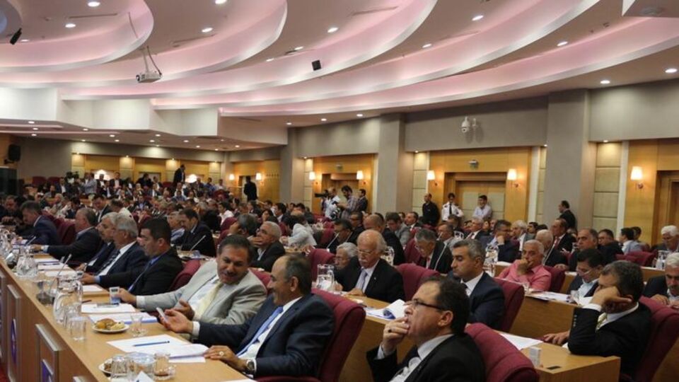 AK Parti'li Türel'e büyük şok!