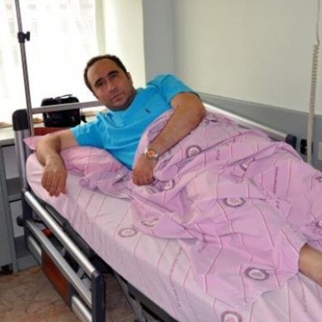 Doktora saldırıp bacağını kırdılar