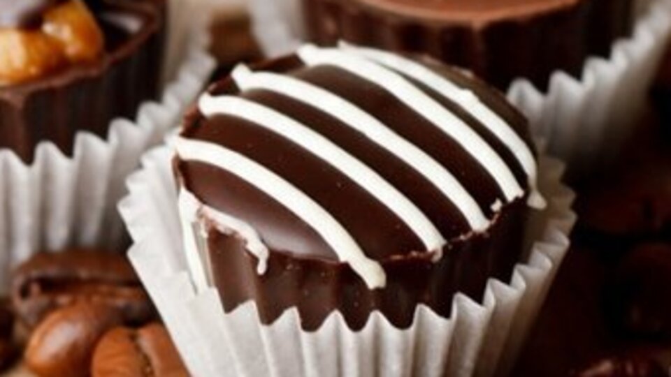 Evde sağlıklı çikolata ve tatlılar nasıl yapılır?