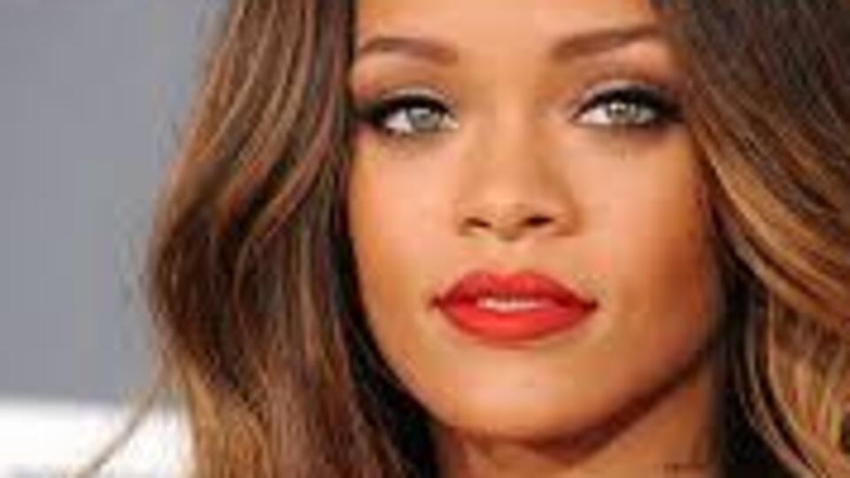 Asansör krizinde Rihanna iddiası