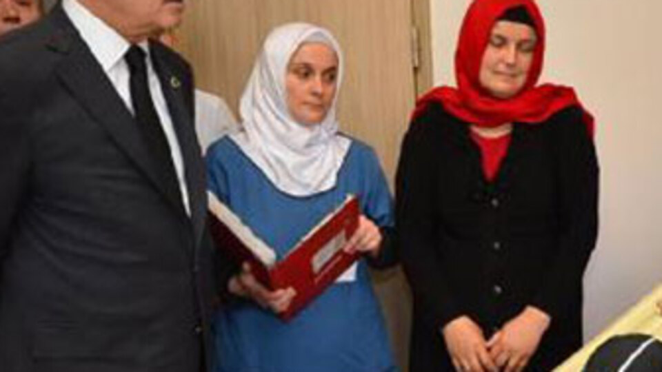 Kılıçdaroğlu Soma'da yaralıları ziyaret etti