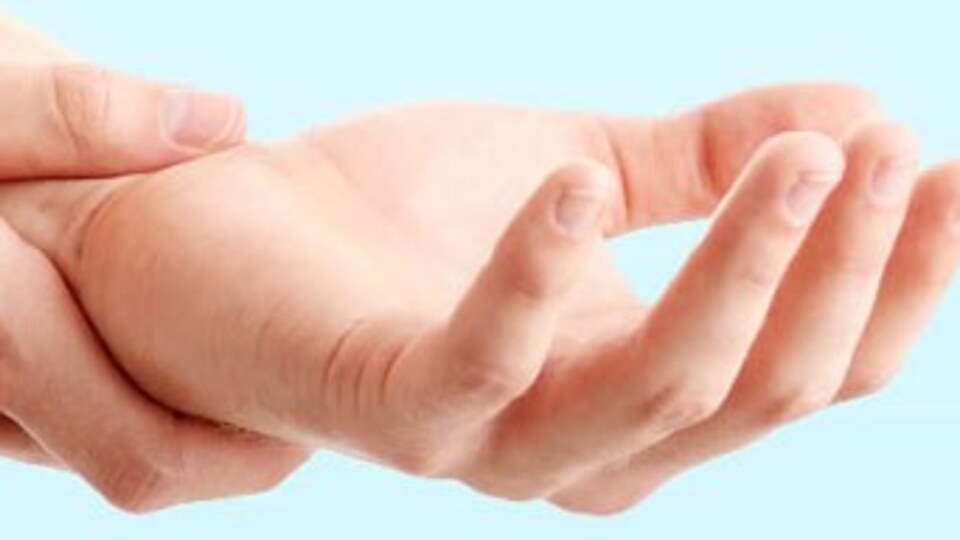 Sıcak el sıcak insan