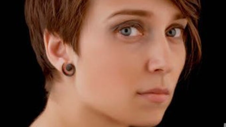 İstasyonda Vals'i yetişkinler de okuyabilir