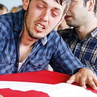 Soma'daki maden kazasında baba oğul ölüme gittler!