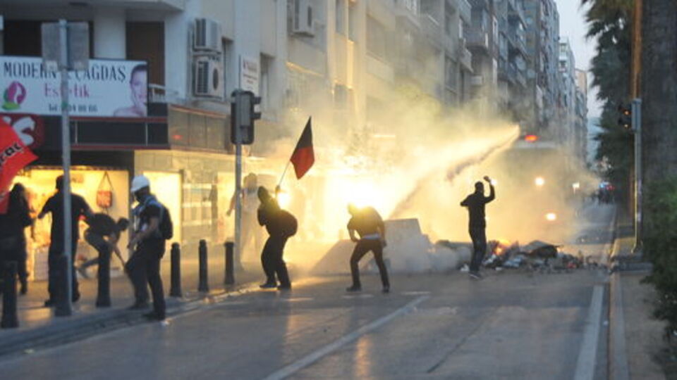Soma protestosuna TOMA'lı müdahale