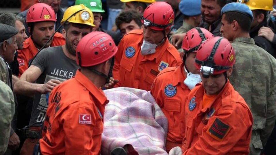 Soma'daki kurtarma ekiplerine hırsız şoku!