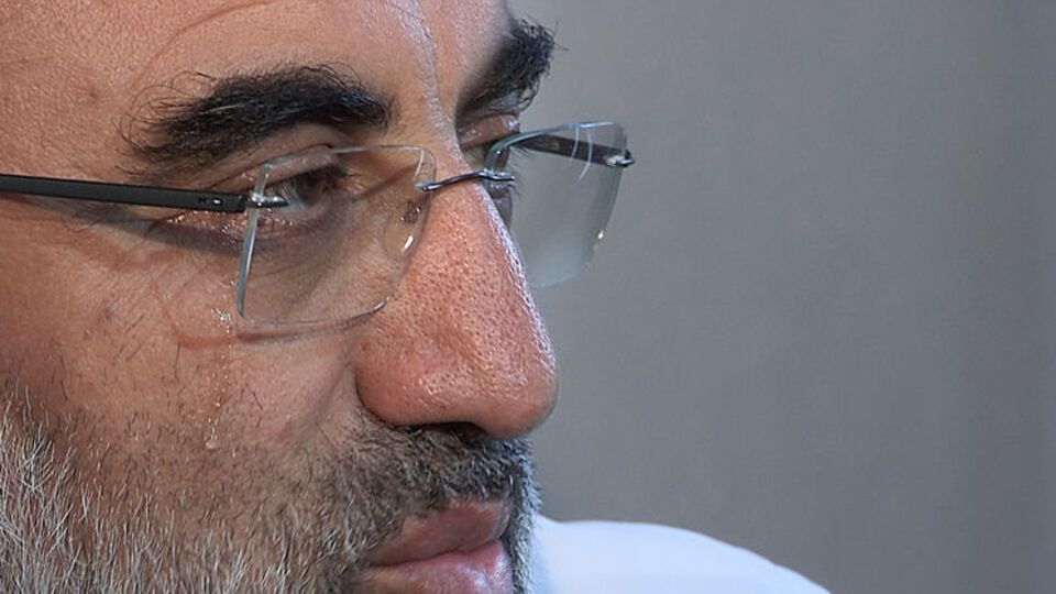 Taner Yıldız göz yaşlarına hakim olamadı