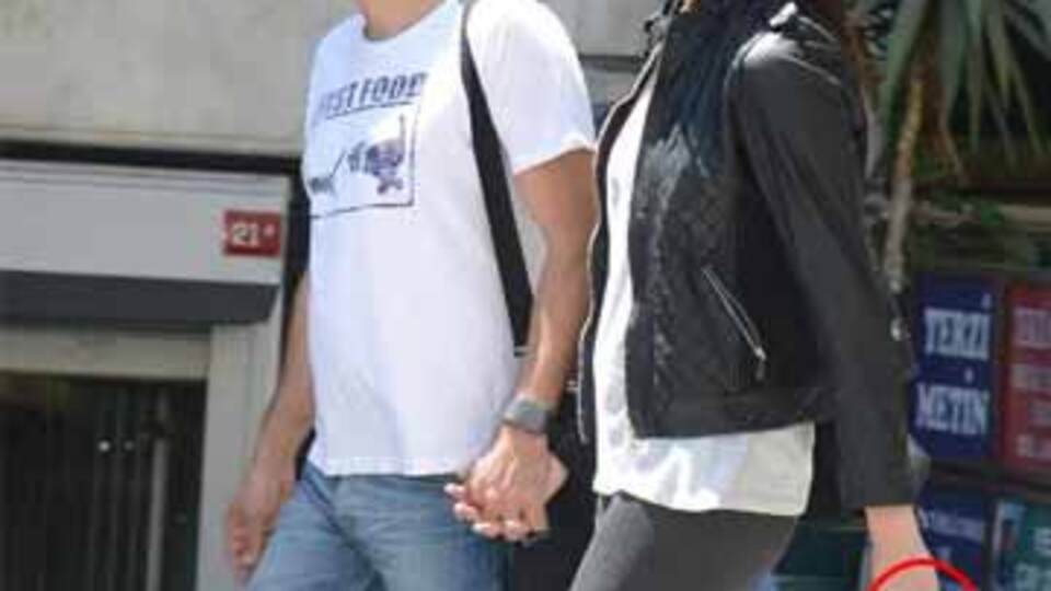 Neslihan Demir evlendi mi?