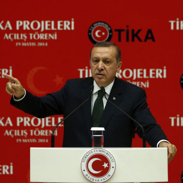"Hedefimiz, seçme ve seçilme yaşının 18 olması"