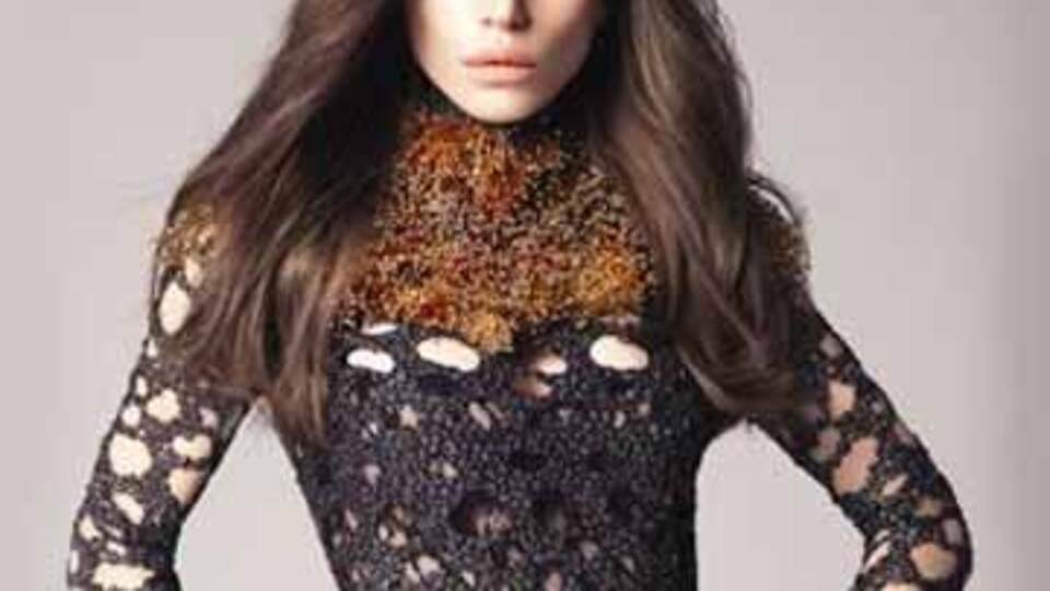 Gülşen'e sitesinde ağır hakaret