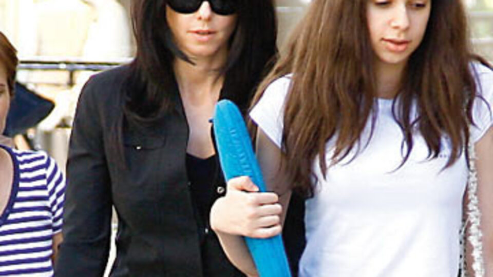 Mağazaya saklandı!