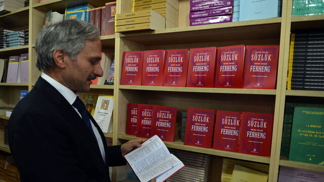 TDK'nın Kürtçe sözlüğü satışta