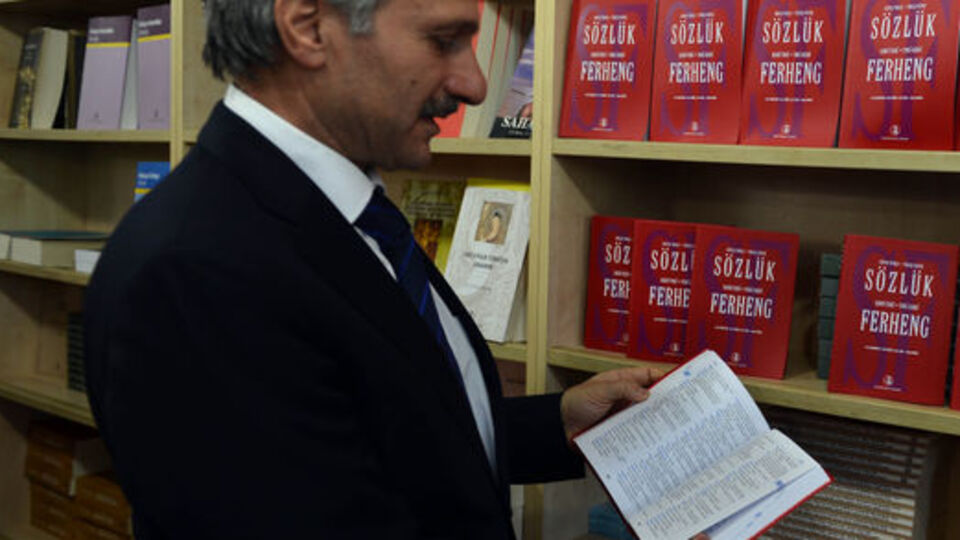 TDK'nın Kürtçe sözlüğü satışta