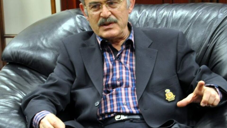 Yılmaz Büyükerşen'den adaylık açıklaması