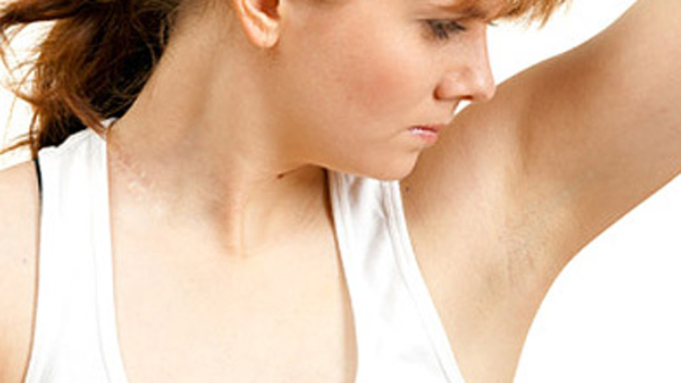 Aşırı terlemeden yakınanlar dikkat!