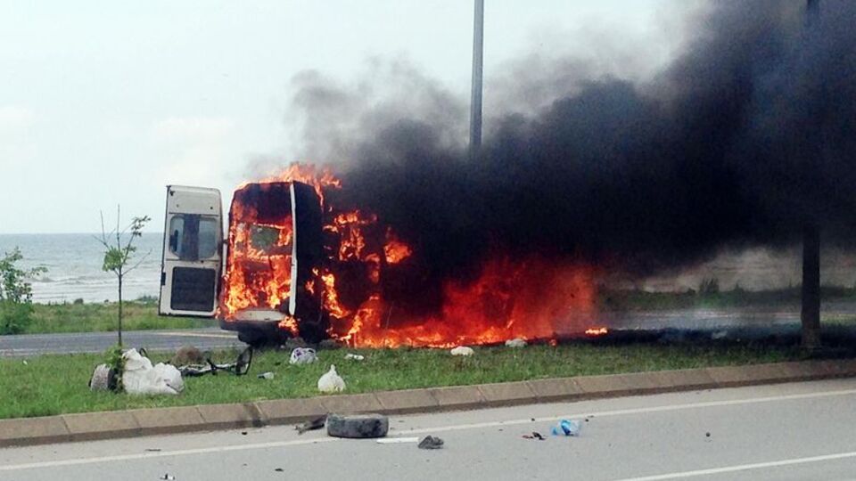 Cenaze almaya giderken kaza yaptılar!