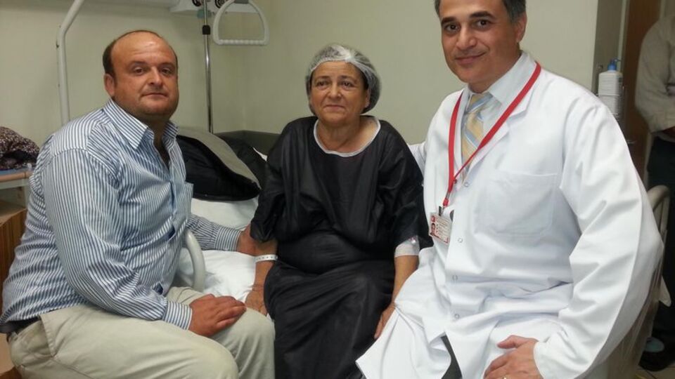 Konuşamıyor ama şarkı söylüyor