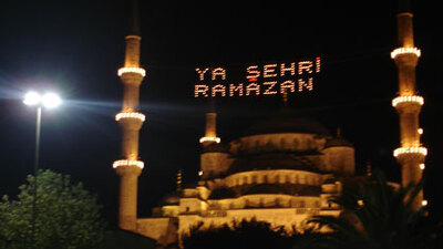 Ramazan ne zaman başlıyor? Ramazan Bayramı ne zaman başlıyor? Ramazan bayramı Hangi ayda oruç tutacağız? Ramazan Bayramı kaç gün tatil?