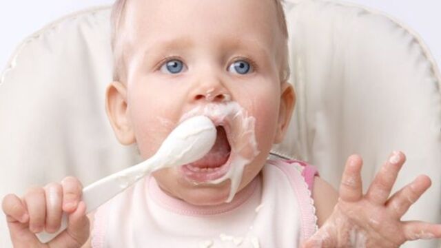 Sık kusuyorsa reflüsü olabilir!