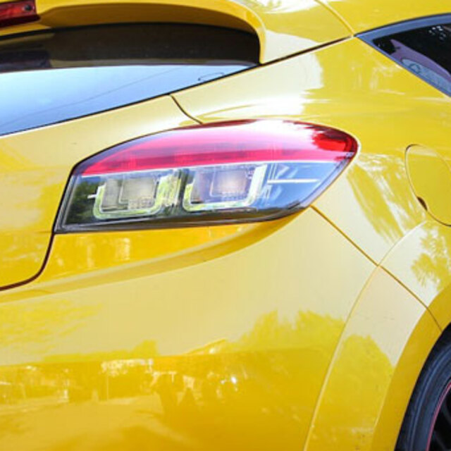 En ateşli 10 hatchback otomobil!