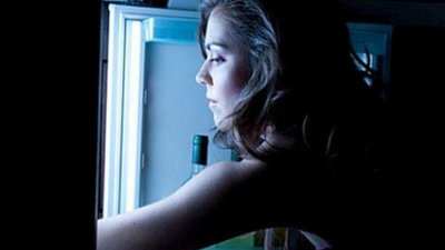 Gece yemek yemek hastalık mı?