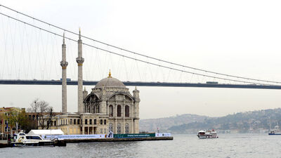Boğazın incisinde iğneyle kuyu kazıldı